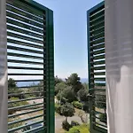 Nena, Vista Mare *